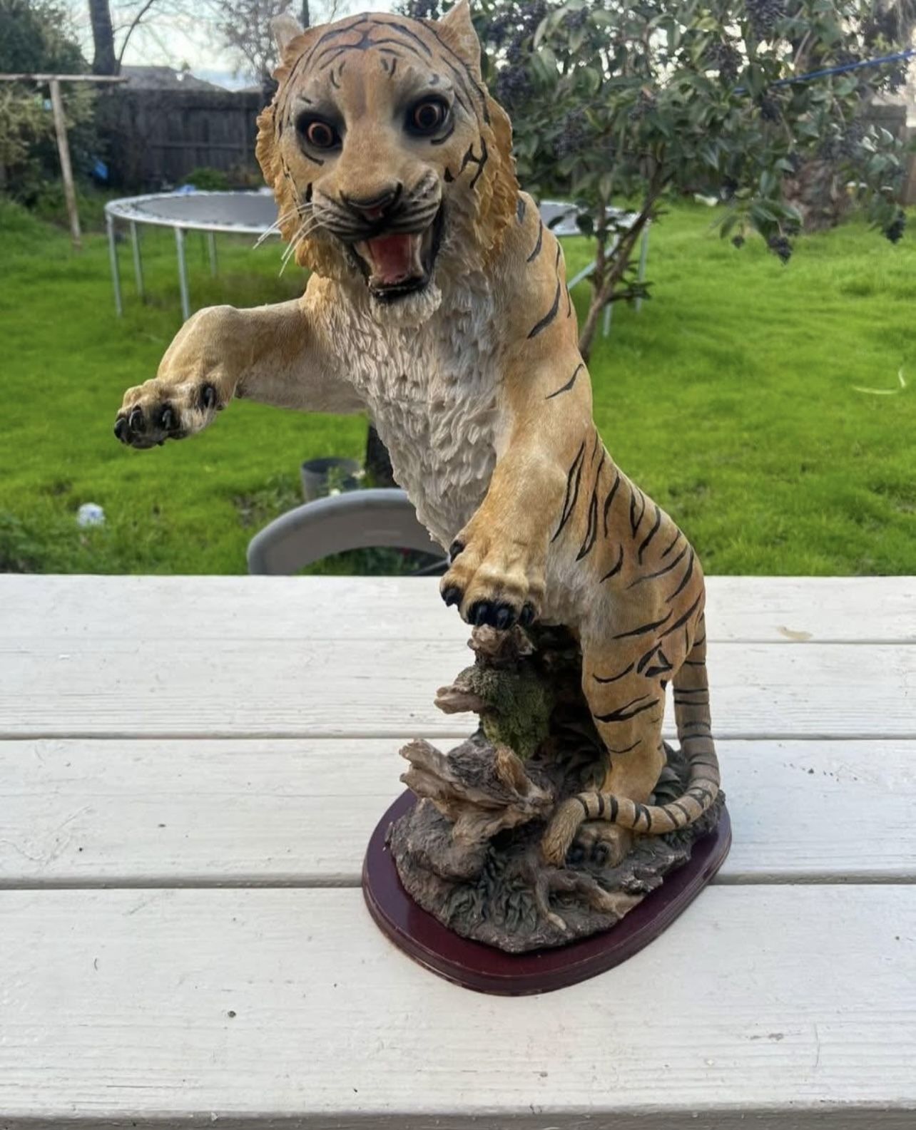 Vintage Tiger Statue Attack Position