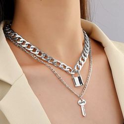 2 Pieces Lock And key Charm Neck Lace 