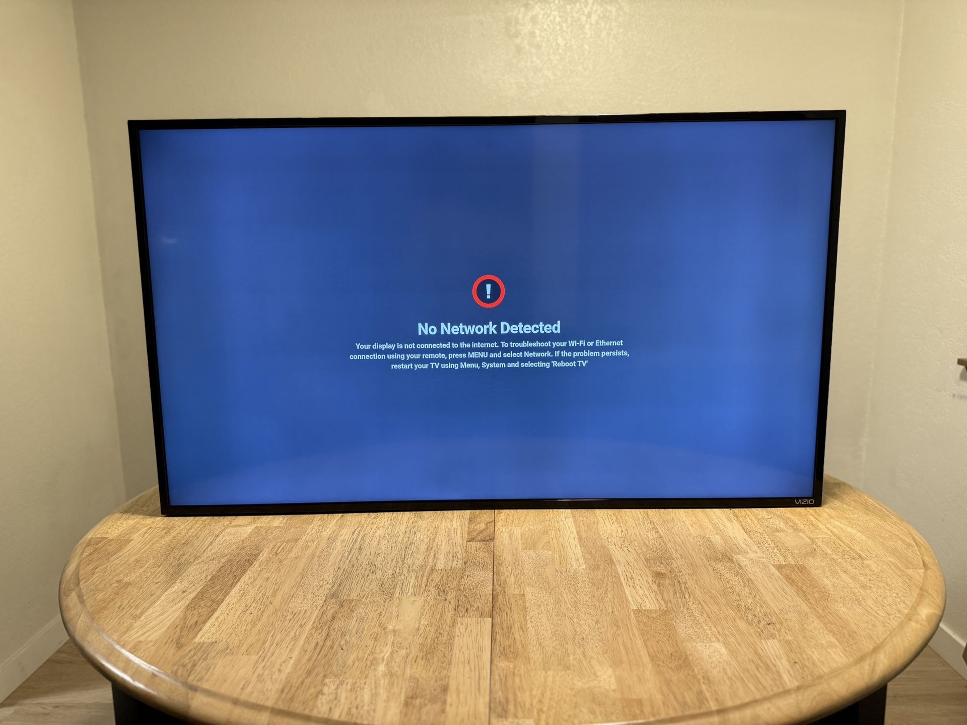 TV viuz e50-xe1 (50 inches) without base and without control,