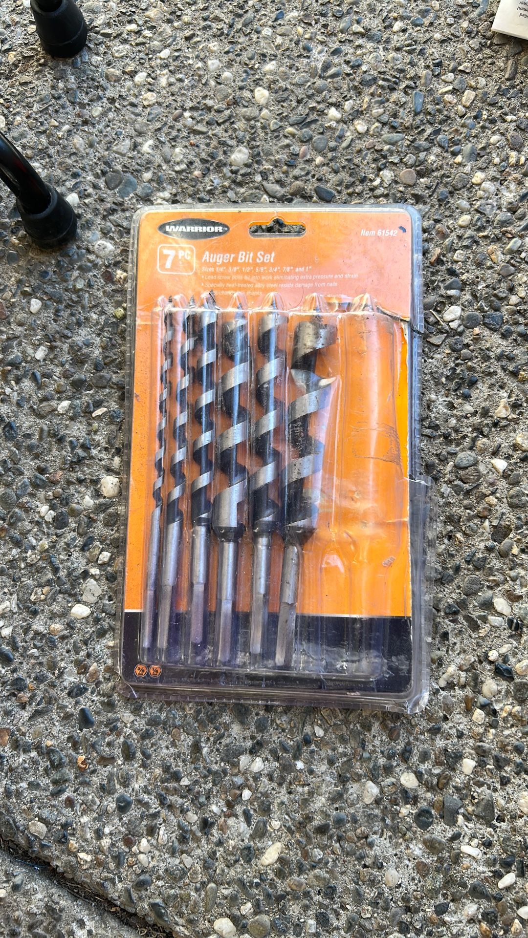 AUGER BIT