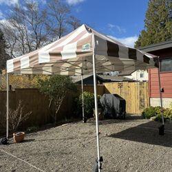 10’x10’ Eurmax Pop-Up Canopy w/ Sand Weights – Easy Setup