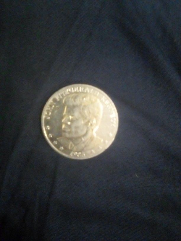 25th Anniversary John F Kennedy 1960 To 1985 Commemorative Silver Dollar
