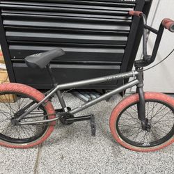 Subrosa BMX Bike 20”