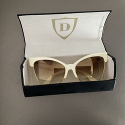 Dita Woman’s Sunglasses Cat Eye. 