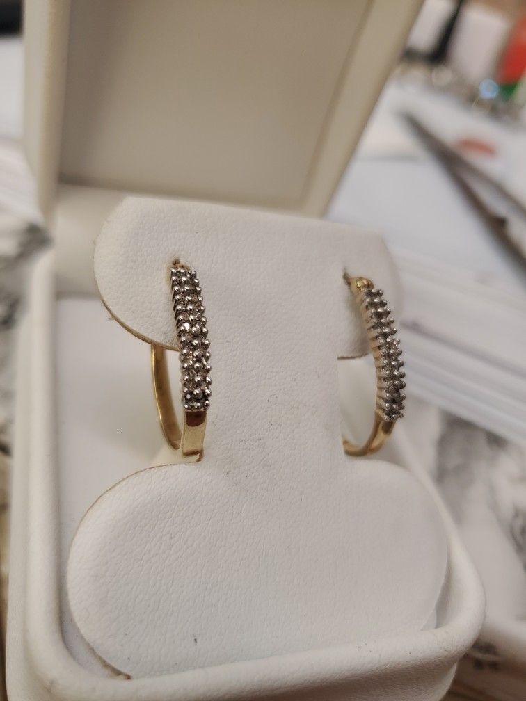 Real 14kt Gold, Real Diamond Hoops earrings