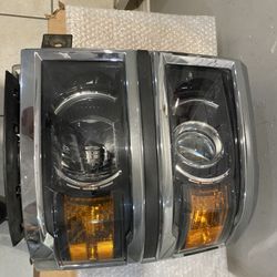 2015-2019 Chevy Silverado Left Headlight 