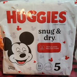 Huggies Diapers Size 5, 22 Count 
