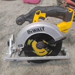 DeWalt DCS 391 Circular Saw 