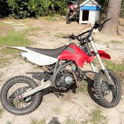 2 Dirt Bikes 2018 & 2920 Apollo 125cc 