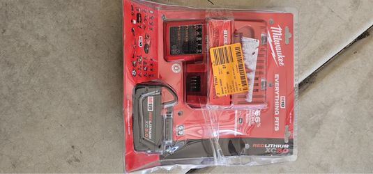 Milwaukee M18 18-Volt Lithium-Ion XC Starter Kit with One 5.0Ah Battery and Charger
