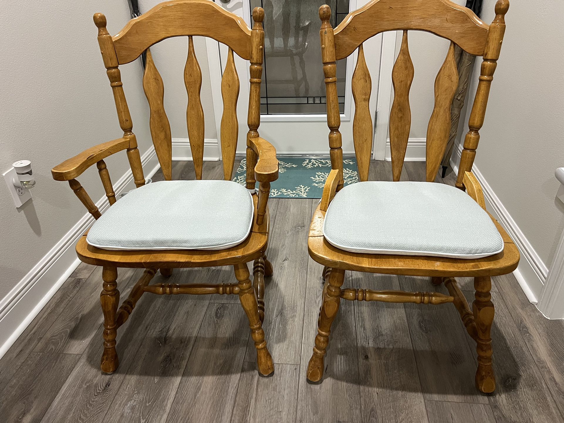 6 Solid Oak Dining Chairs