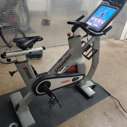 SPINNING E SPINNER SPIN BIKE LIKE NEW DELIVERY