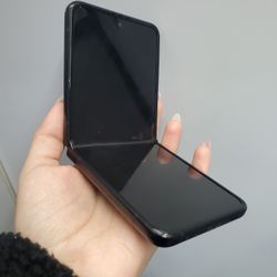 Samsung Galaxy Flip 3