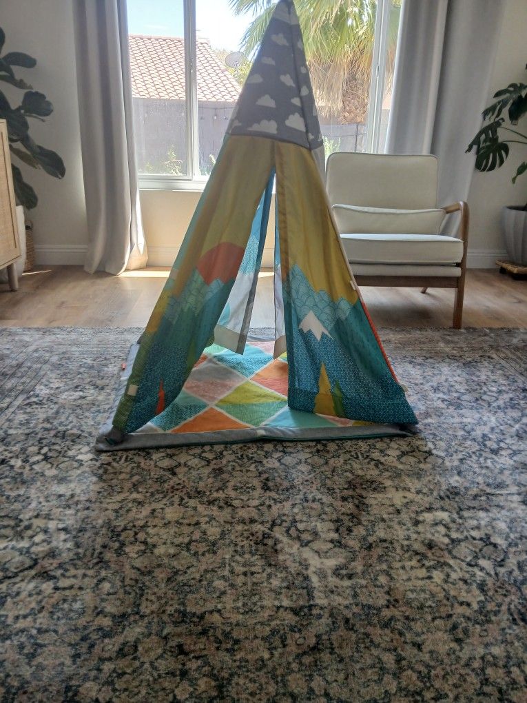 Infantino Teepee FREE