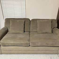 Sleeper Sofa/Couch - Pull Out Bed