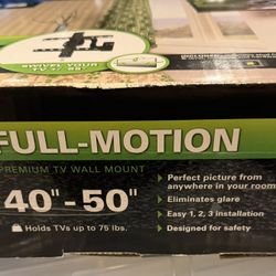 TV Wall Mount - Full Motion For 40” - 50” TV 