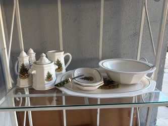 CHRISTMAS DINNERWARE