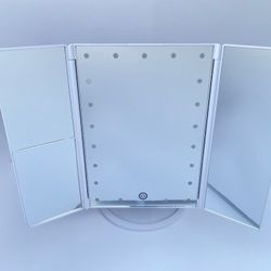 Trifold Portable Vanity