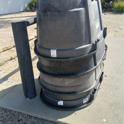 100 Gal Livestock Containers. 