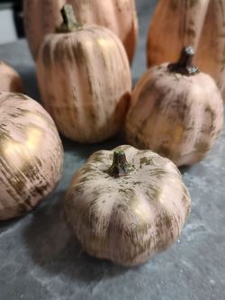 7Pcs Artificial Pumpkins largest 7.5 inches smallest 2inches