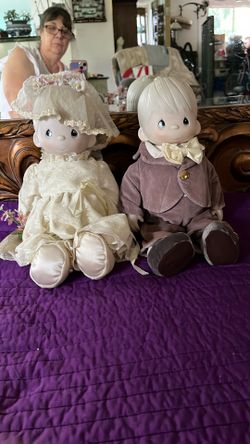 VINTAGE PRECIOUS MOMENT DOLLS