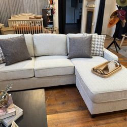 For Sale - Reversible Sectional Sofa!!! Ask For Price !!! Preguntar Precio 