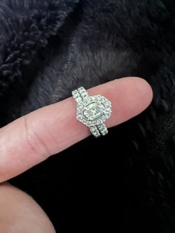 Wedding/Engagement Ring Set. 