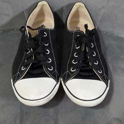 Women's Converse Size 8