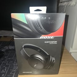 BRAND NEW BOSE QuietComfort Headphones
