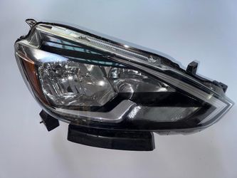 2016 to 2019 Nissan Sentra S FE+ S SV Passenger Right Side Headlight