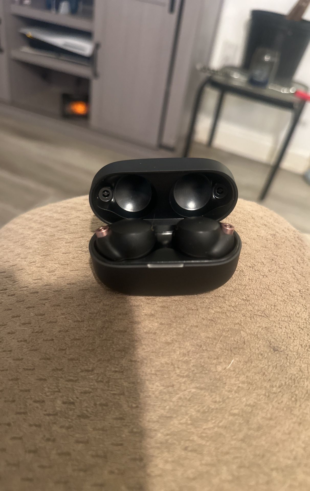 Sony Noise Canceling Earbuds WF -1000xM4