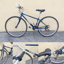Trek 28" 700c 21-Speed Hybrid Gravel/Commuter/Road Bike - Light Low 12" Frame - Easy Grip Shift - TUNED - Specialized Stand (MSRP $420)