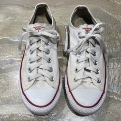 Converse All Star Low Tops Lace Up White Sneakers Men’s 6 / Women’s 8 (Please Read Description) 