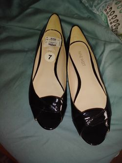 Nine west brand new size 7 flats