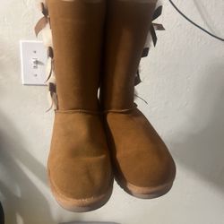 Koolaburra Boots Size 9