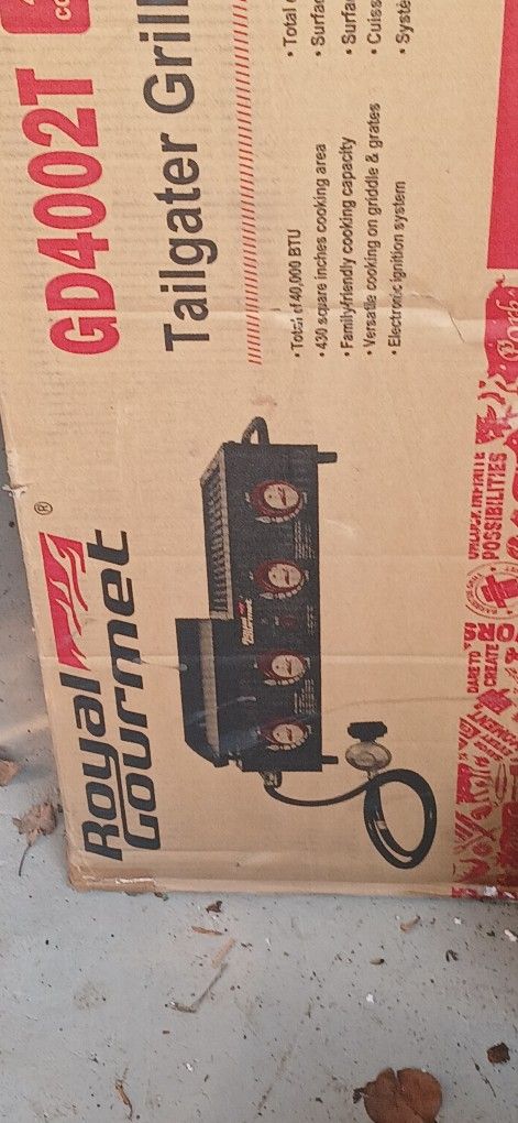 Royal Gormet 4 Burner Portable Gas Grill and Griddle Combo