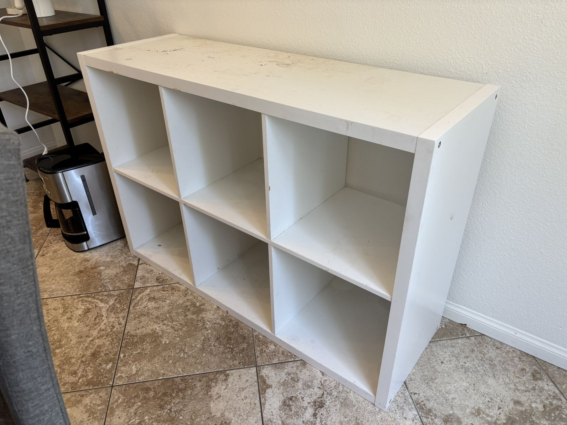 White Bookshelf/Cabinet