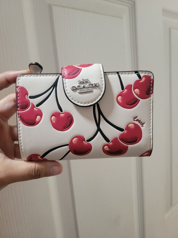 NEW COACH CHERRY WALLET