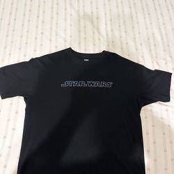 UNIQLO STAR WARS TEE MEDIUM