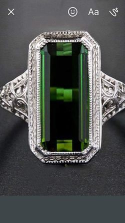EMERALD LADIES RING STAMPED 925 STERLING SILVER SIZE 8