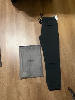 MEDIUM Essentials Fear Of God Sweatpants