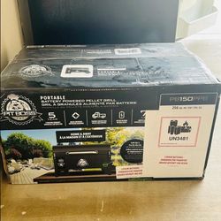 Pit Boss Grill - Portable Battery Powered