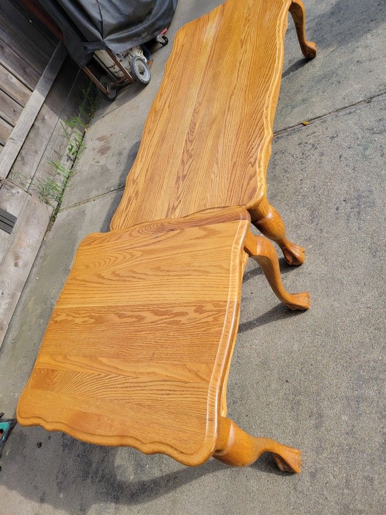 Selling Set Of Living Room Tables. Asking $70