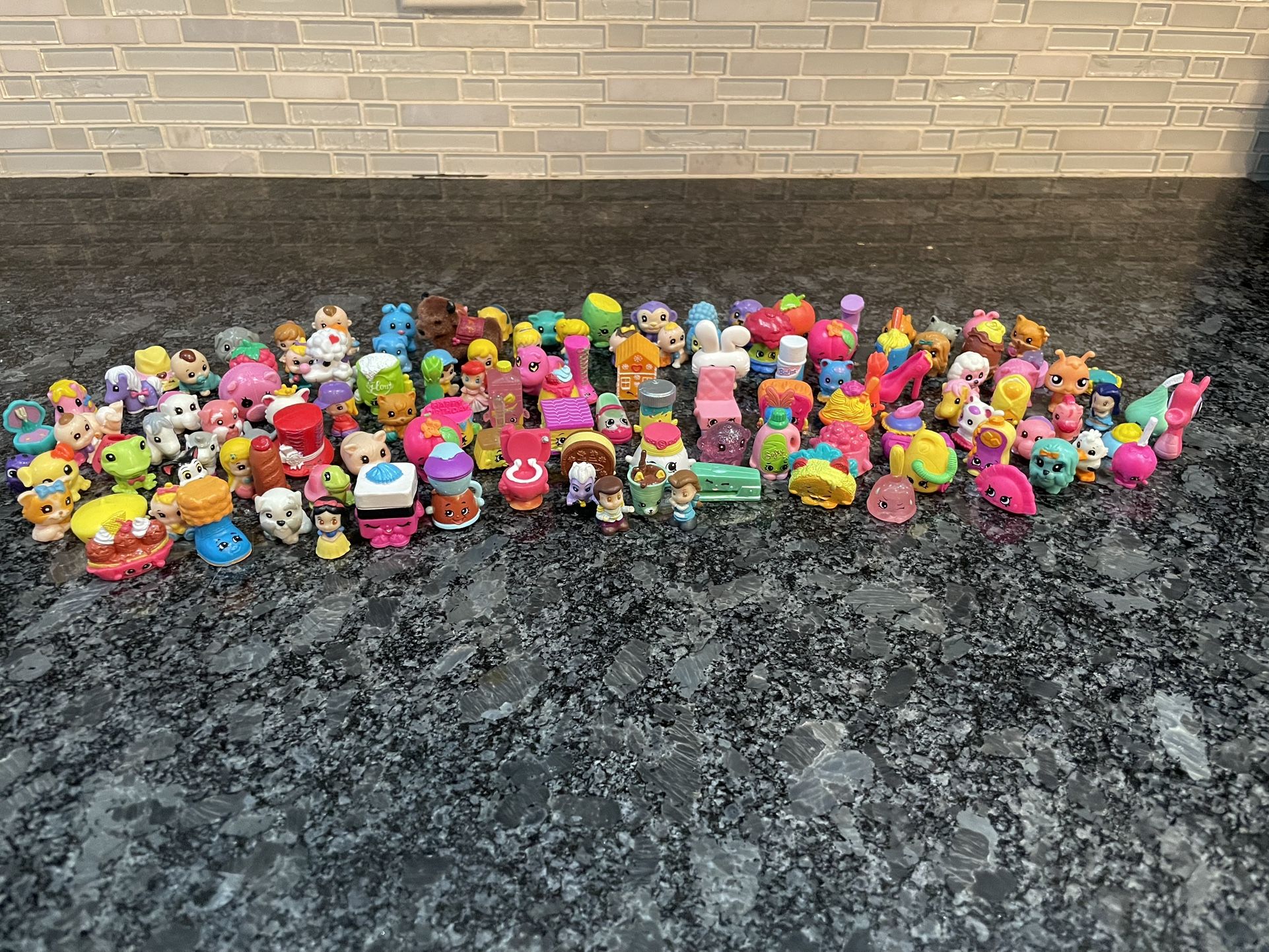 Shopkins Assorted Collection Lot of 128 Toy Figurines Moose Brand