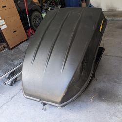 Cargo Carrier Rooftop + Universal Rooftop Crossbars
