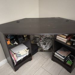 Corner Table 