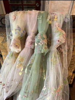 10' Sheer Embroidered Floral Table Runners
