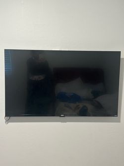 50” Vizio onn tv