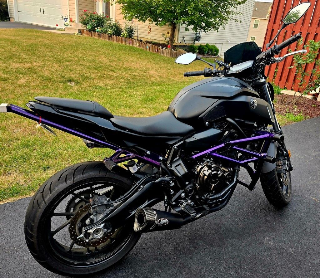 2020 MT07. Fully stunt ready.