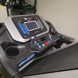 XTERRA 3.25HP Treadmill